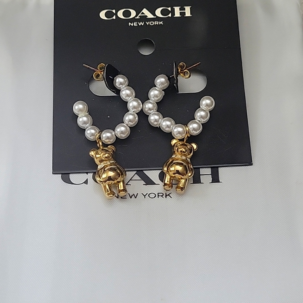 COACH  BEAR PEARL HOOP EARRINGS NWT